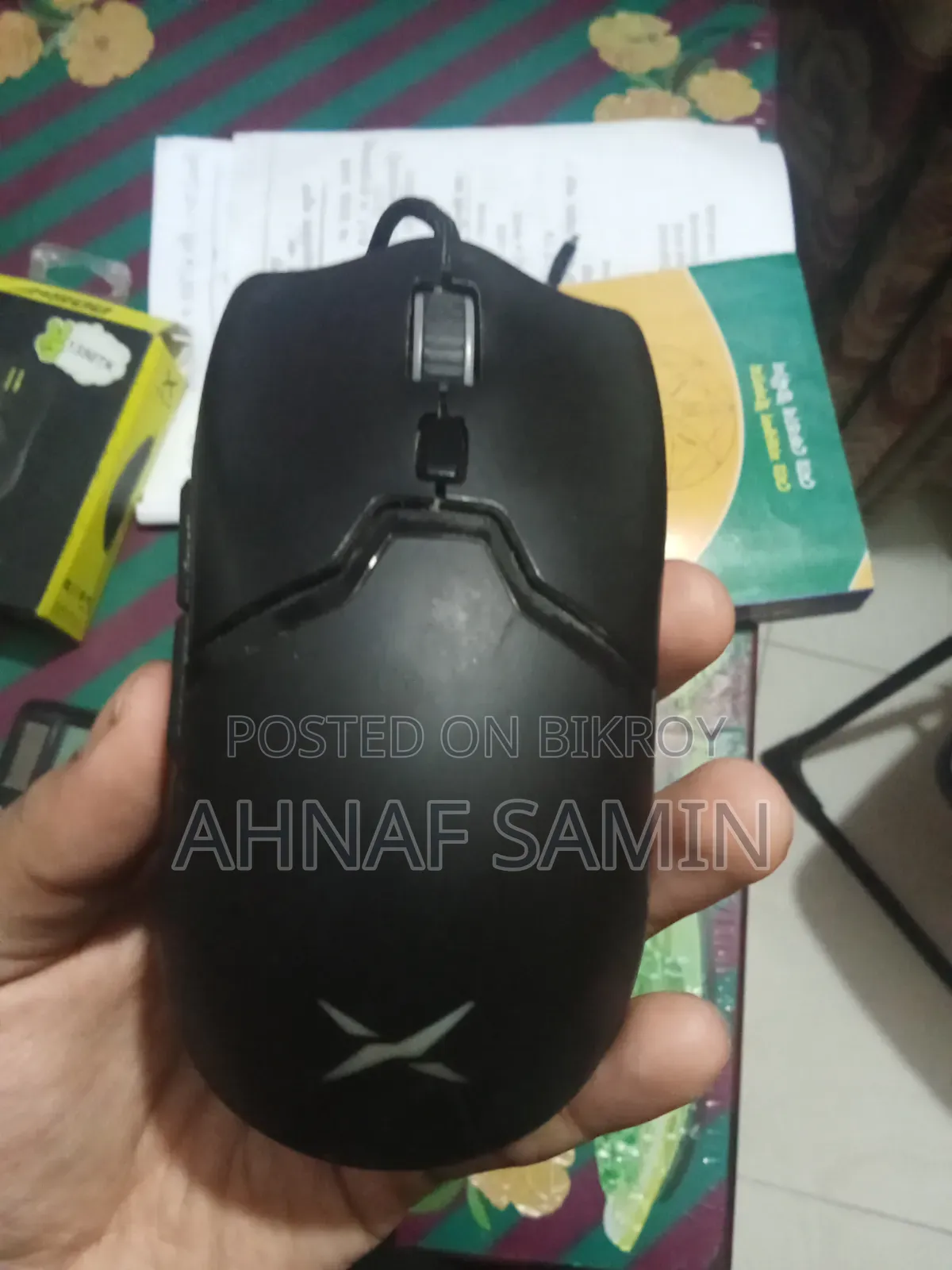 ডিলাক্স এম৮০০ লাইটওয়েট গেমিং মাউস