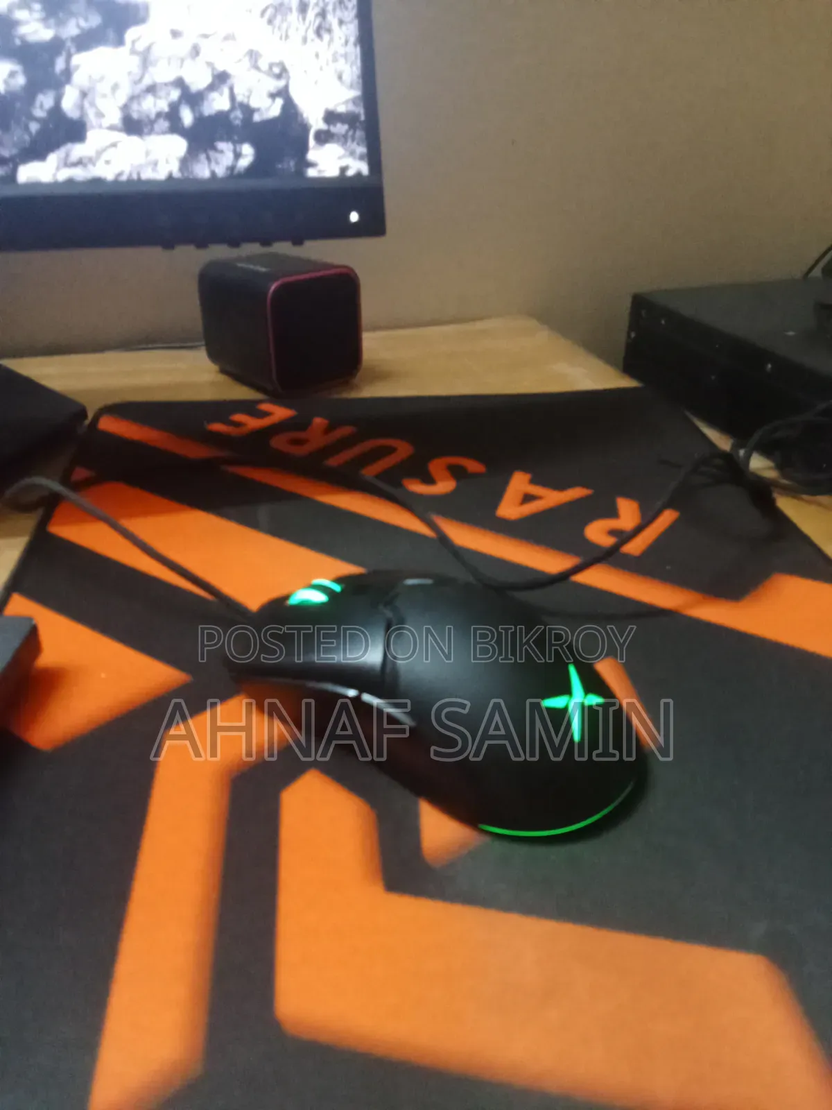ডিলাক্স এম৮০০ লাইটওয়েট গেমিং মাউস