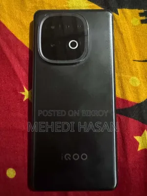 iQOO Z10 256 জিবি কালো