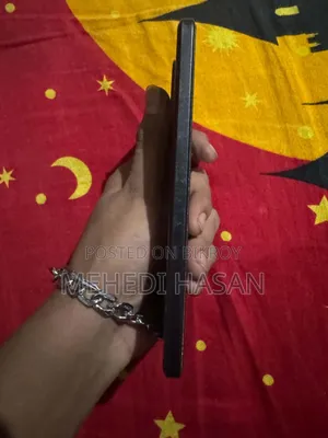 iQOO Z10 256 জিবি কালো
