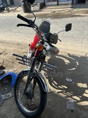 হন্ডা ২০০০ রেড