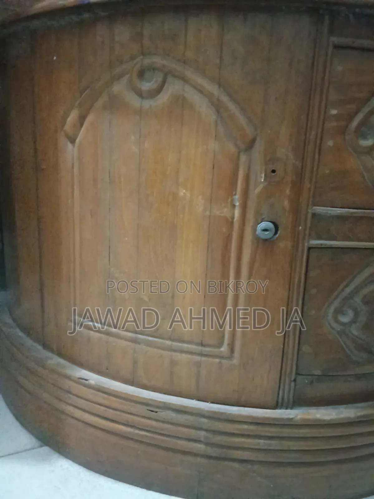 পুরানো ড্রেসিং টেবিল