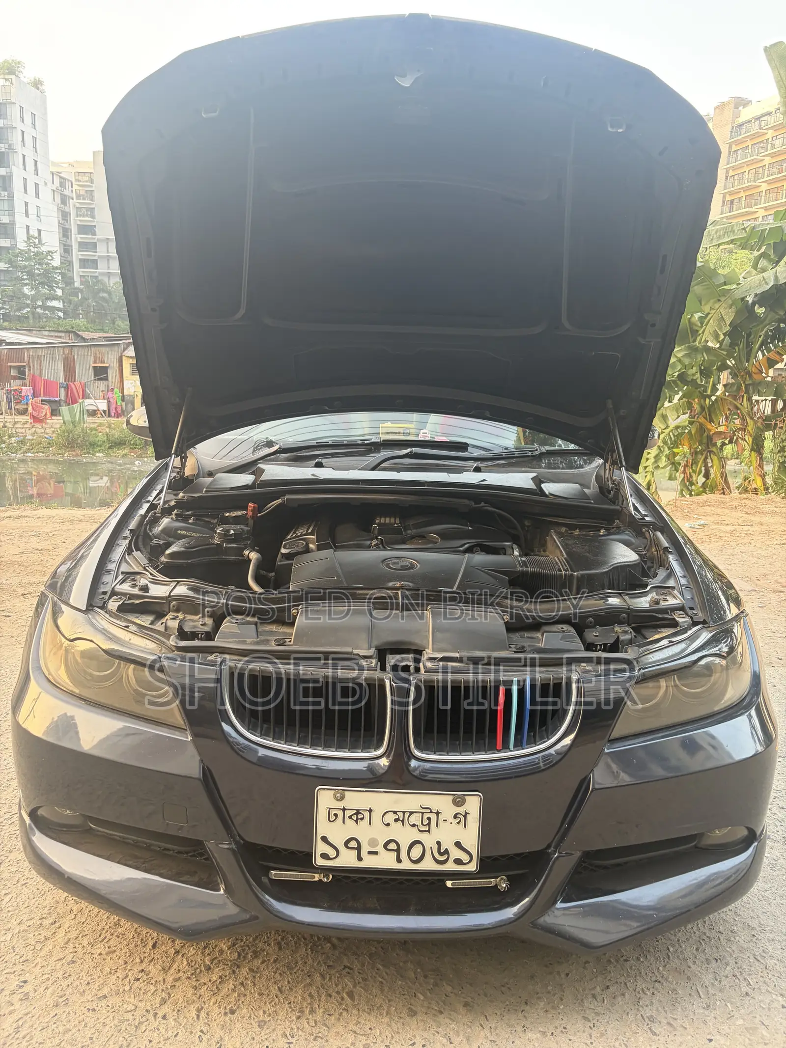 BMW 3 Series 320i Rear Wheel Drive 2005 Blue