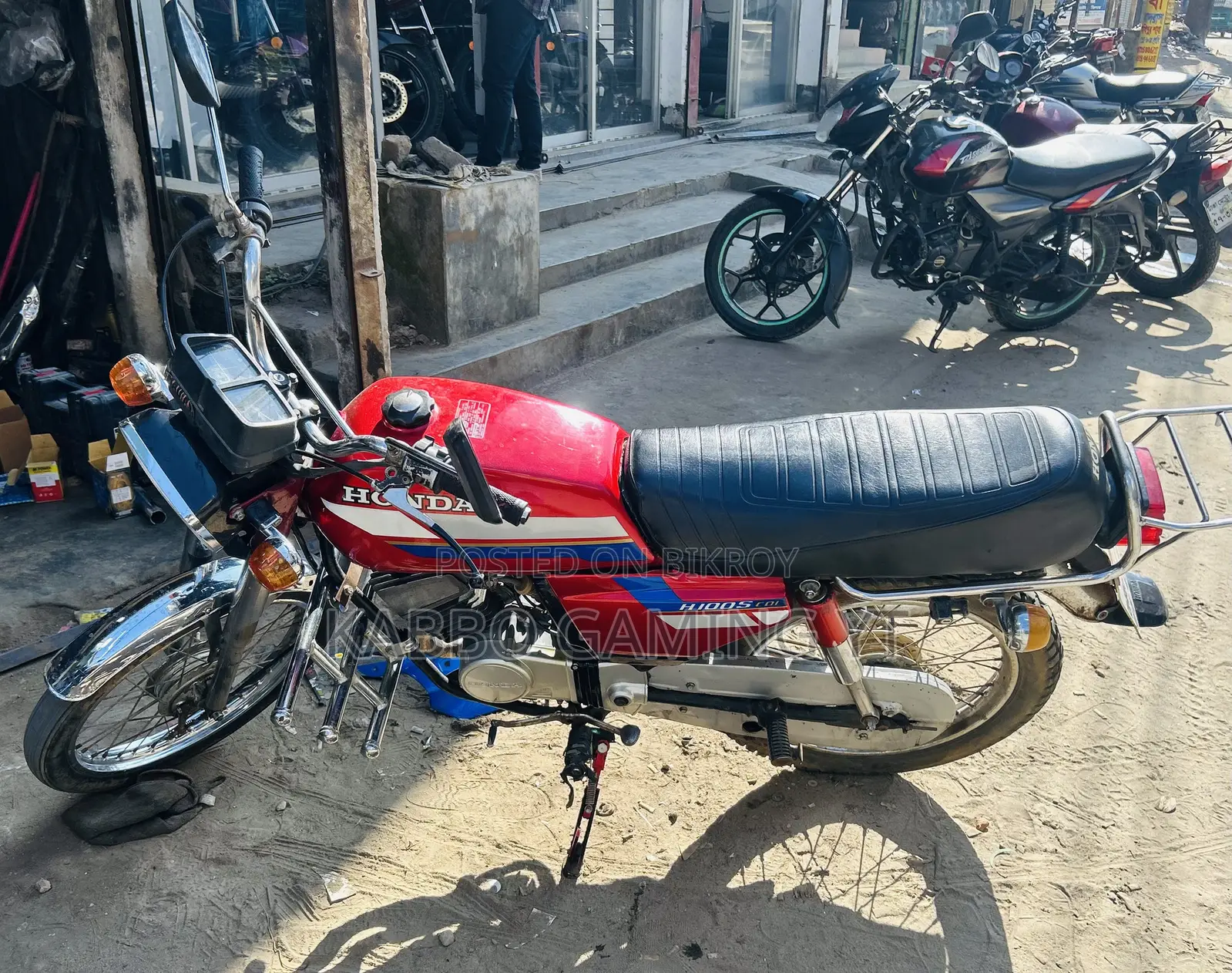 Honda 2000 Red