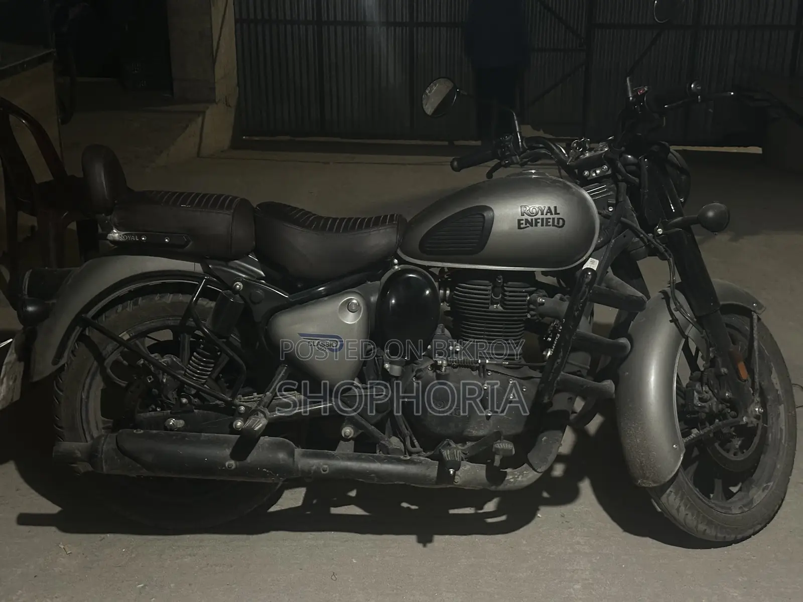 Royal Enfield Classic 350 2026 Gray