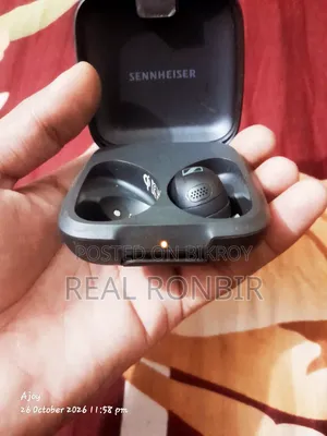 Sennheiser Momentum Sport   (Case & Right Earbud)
