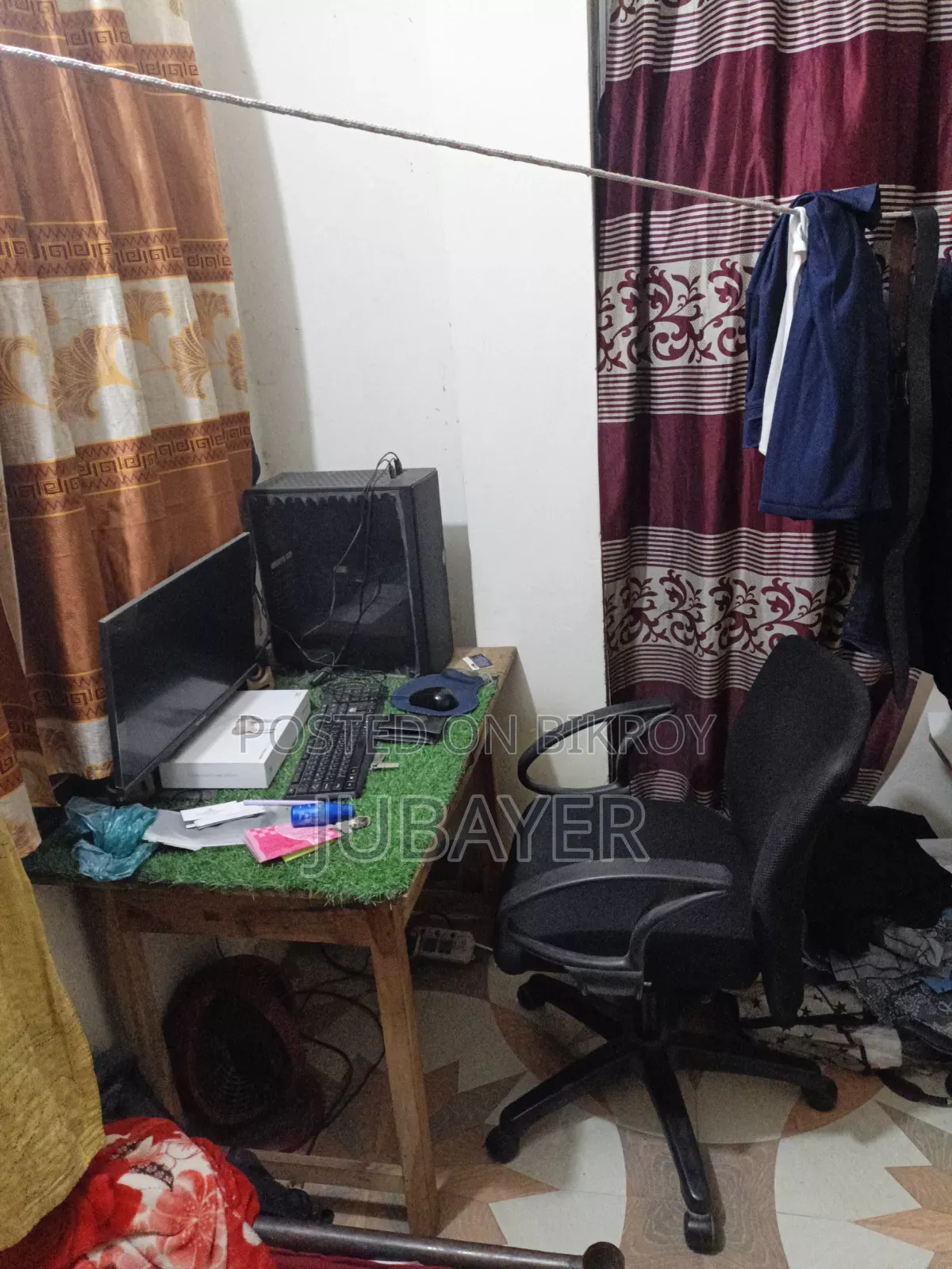 টেবিল এবং চেয়ার