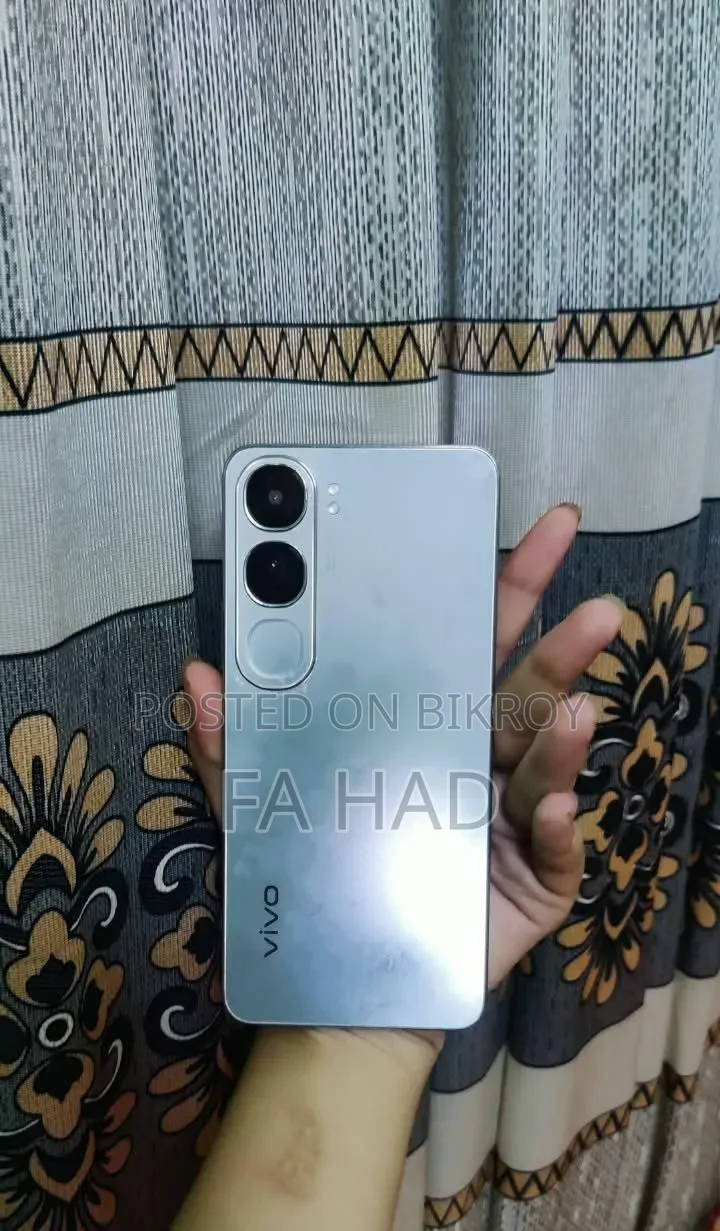 Vivo Y300 128 GB White