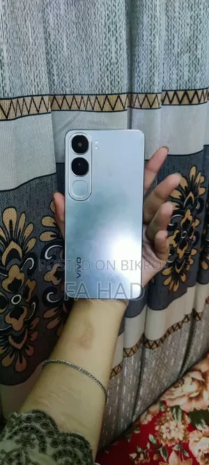 Vivo Y300 128 GB White