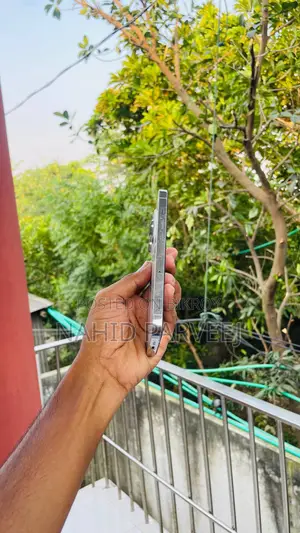 অ্যাপল আইফোন ১৪ প্রো ১২৮ জিবি হোয়াইট