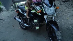 টিভিএস মেট্রো ২০১৭ সবুজ