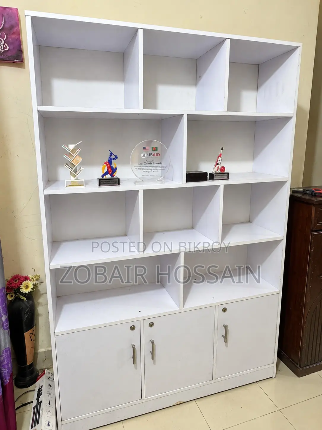 New Like Bookshelf / Storage / Cabinet