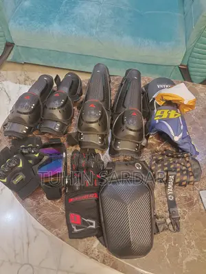 বাইকের ট্রাভেল সেফটি সরঞ্জাম বিক্রয় করা হবে।