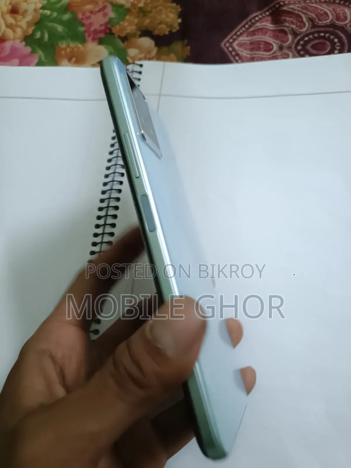 Vivo Y33s 128 GB Silver
