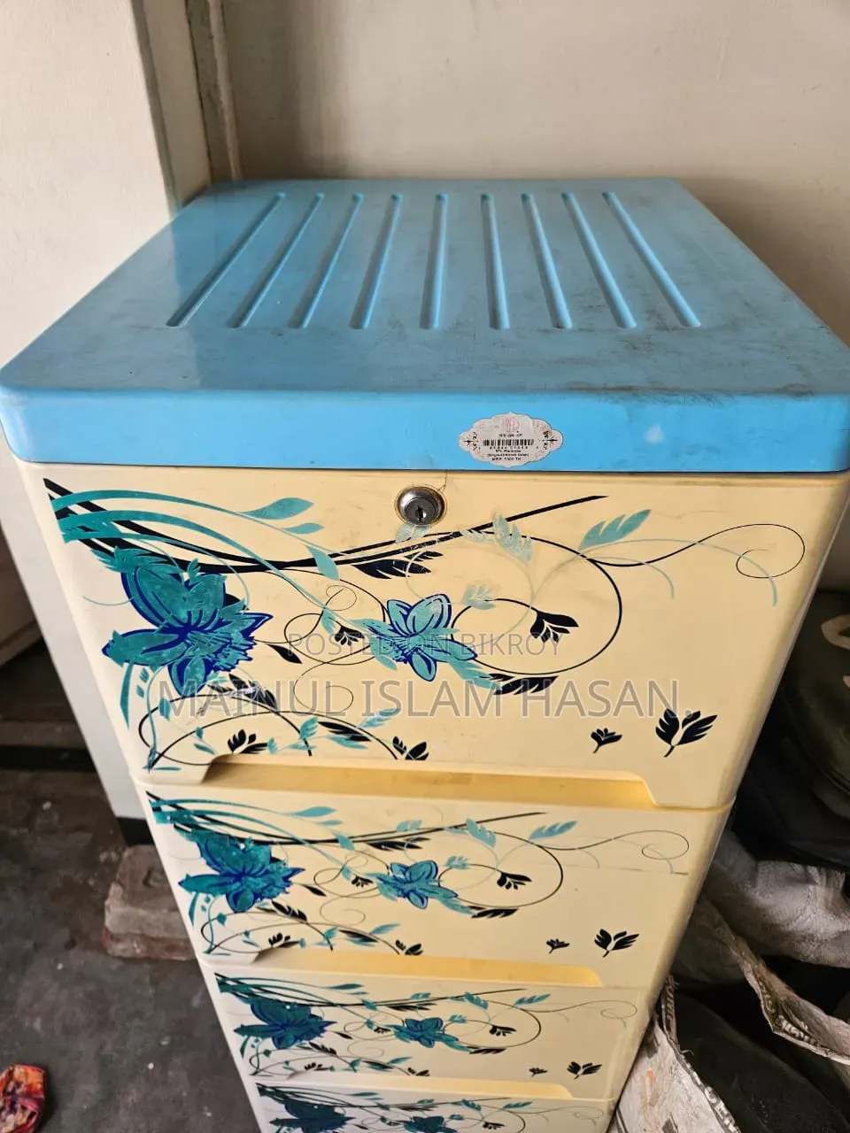 ওয়ার্ডরোব বিক্রয়ের জন্য