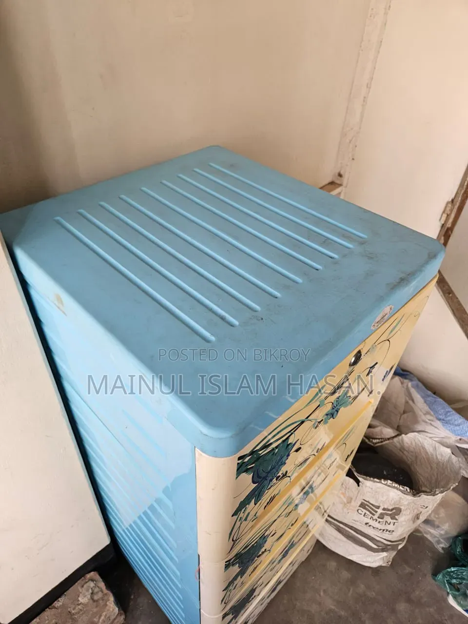 ওয়ার্ডরোব বিক্রয়ের জন্য