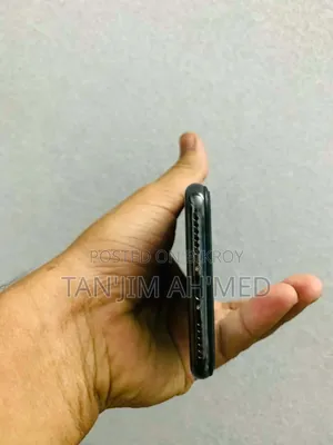 অ্যাপল আইফোন এক্স ২৫৬ জিবি ব্ল্যাক