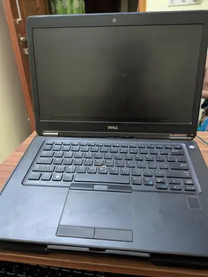 Laptop Dell G15 5530 8GB Intel Core i3 SSD 256GB