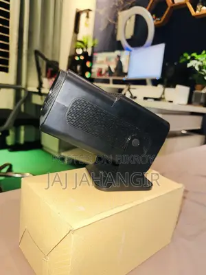 ৪কে প্রজেক্টর ২জিবি ১৬জিবি রুম