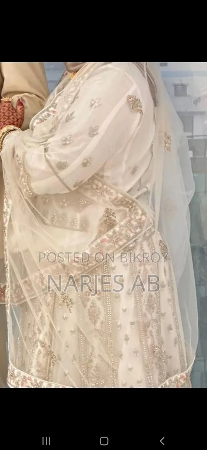 লেহেঙ্গা সেকেন্ড হ্যান্ড