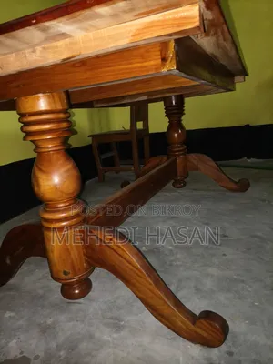 উডেন ডাইনিং টেবিল