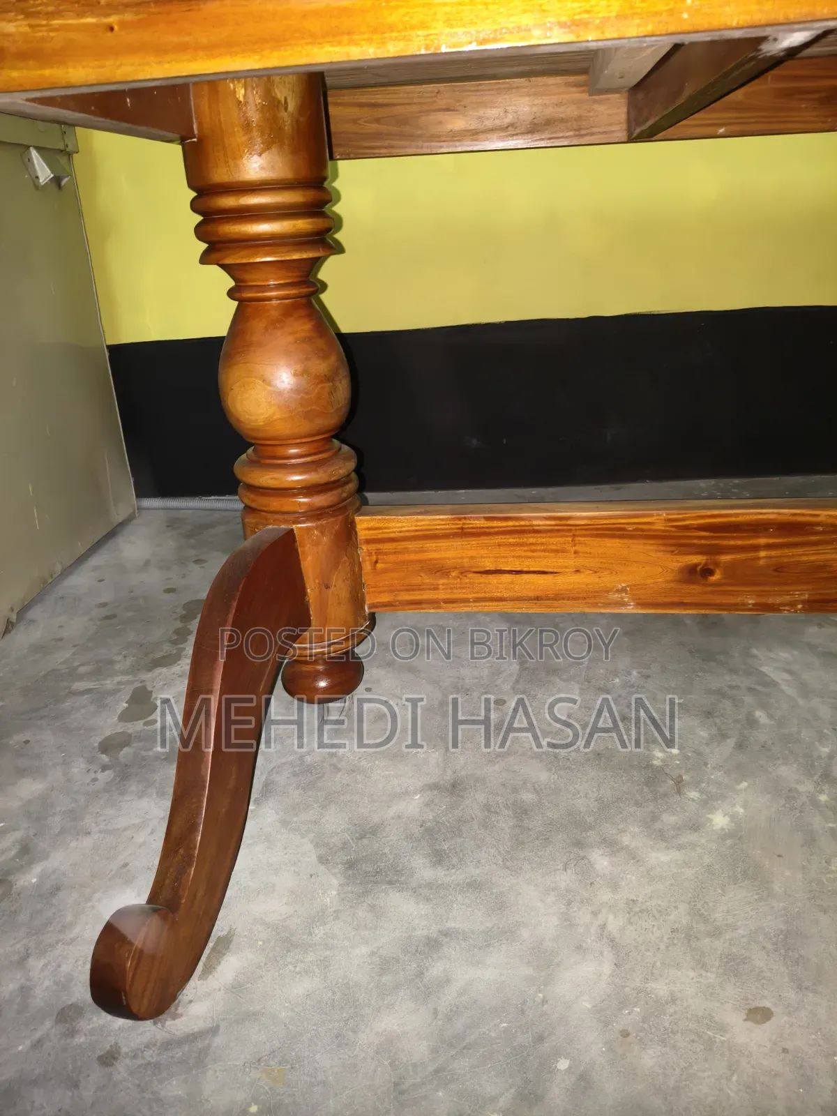 উডেন ডাইনিং টেবিল