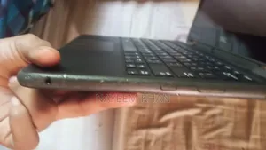 Laptop Dell Latitude 3190 2-in-1 4GB Intel Pentium SSD 128GB