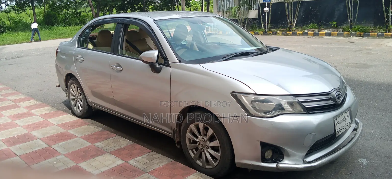 টয়োটা অ্যাক্সিও ২০১৪ সিলভার