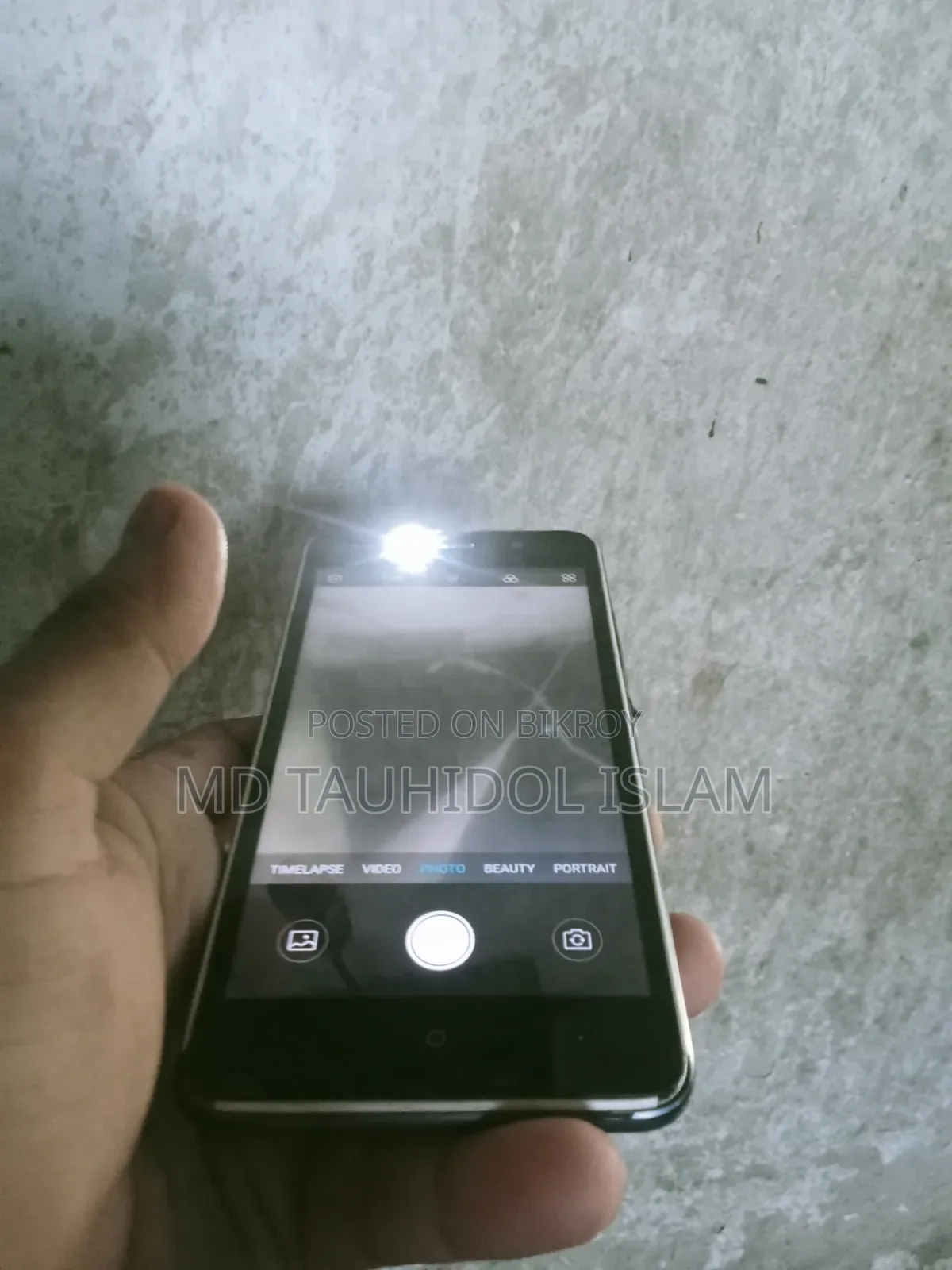 Symphony i68 16 GB Black