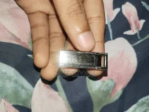 ১২৮ জিবি পেনড্রাইভ