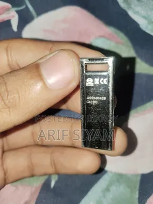 ১২৮ জিবি পেনড্রাইভ