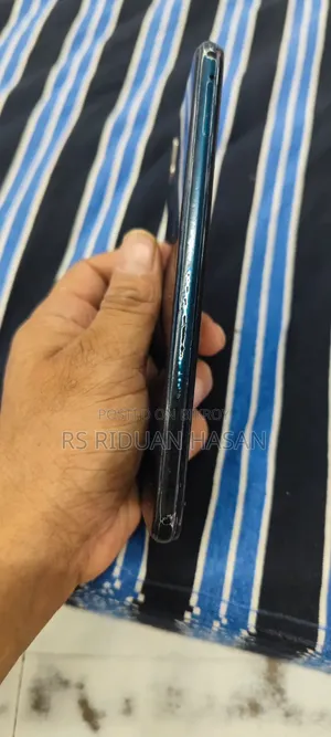 Vivo Y11 32 GB Purple