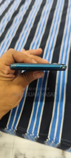 Vivo Y11 32 GB Purple