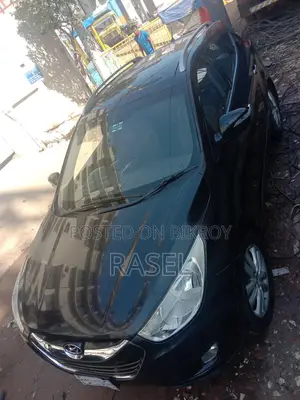 Hyundai Tucson 2012 Black