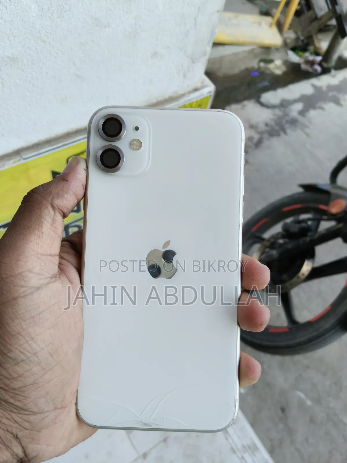 অ্যাপল আইফোন ১১ ১২৮ জিবি হোয়াইট