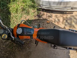 বাজাজ ১৯৯৯ বেইজ