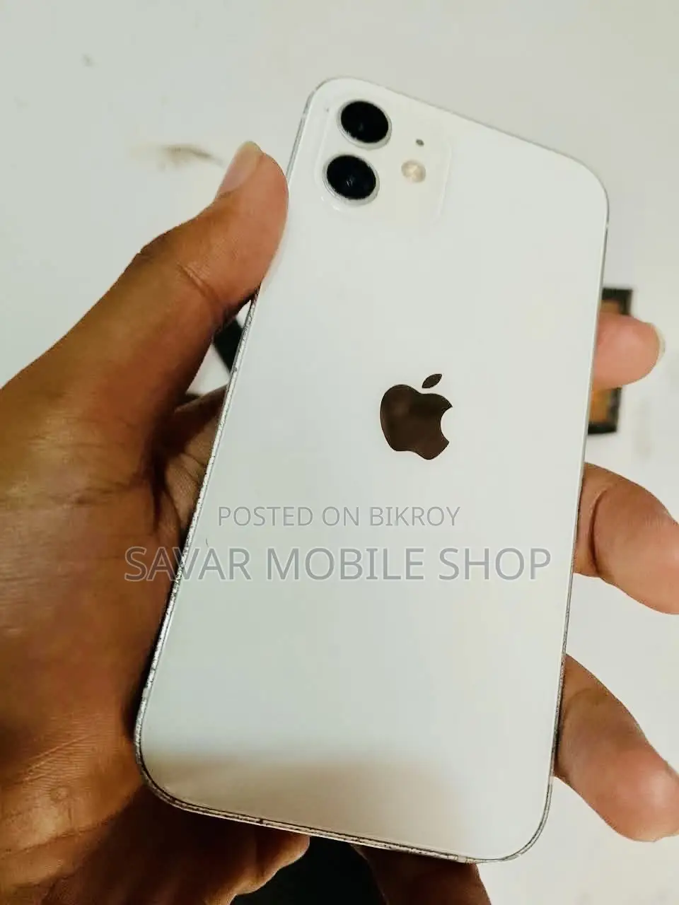 অ্যাপল আইফোন ১২ ৬৪ জিবি হোয়াইট