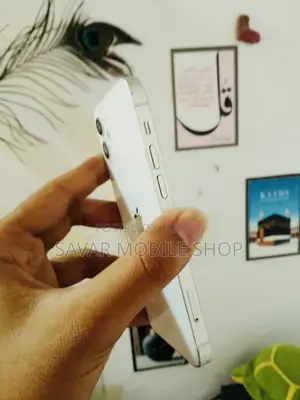অ্যাপল আইফোন ১২ ৬৪ জিবি হোয়াইট