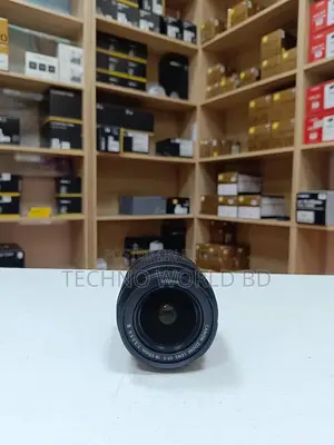 Canon EF-S 18-55mm F/3.5-5.6 III
