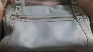 মহিলাদের জন্য আসল চামড়ার ব্যাগ