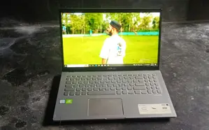 Laptop Asus VivoBook X540SA 8GB Intel Core i7 HDD+SSD 1T