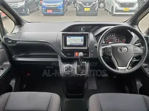 Toyota Noah 2.0 FWD (8 Seater) 2021 Silver
