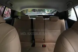 Toyota Prius One 2017 Pearl