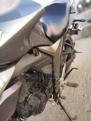 সুজুকি জিক্সার ২০১৯ গ্রে