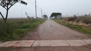 পি-ব্লকে দক্ষিণমুখী ৫-কাঠা প্লট বিক্রয় মালিক দেশে আছেন