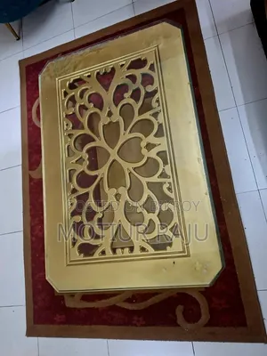 খাট এবং সবকিছু
