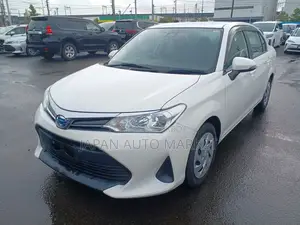 Toyota Axio 2021 White