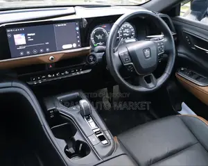 Toyota Crown 2022 Black