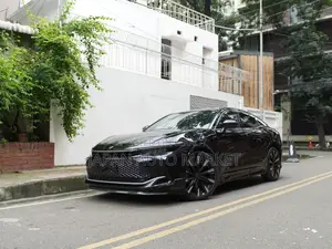 Toyota Crown 2022 Black