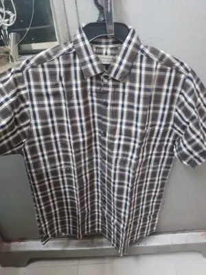 BURBERRY London, England Men Casual Shirt - [Half Sleeve]